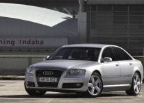 AUDI A8  4.2 V8 quattro tiptronic