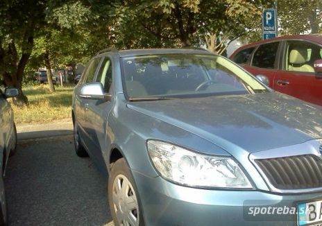 ŠKODA  Octavia Combi 1.6 MPI Ambiente ICE+