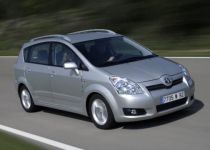 TOYOTA Corolla Verso  2.2 D-4D 180 Lux 7m - 130.00kW