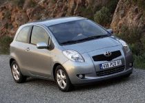 TOYOTA Yaris  1.3 VVT-I Summer Terra Cool - 64.00kW