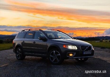 VOLVO XC70 XC 70 D5 AWD Summum Geartronic - 136kW